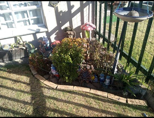 2 BEDROOM APARTMENT FOR SALE IN RAVENSWOOD